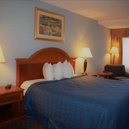 Texas Inn & Suites Дентон Екстер'єр фото