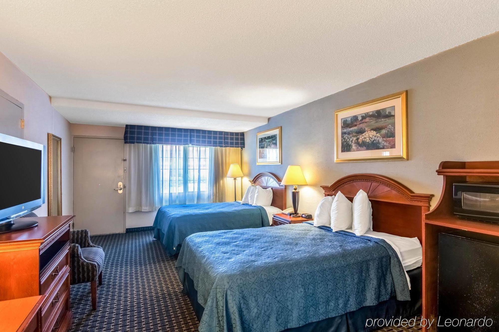 Texas Inn & Suites Дентон Екстер'єр фото