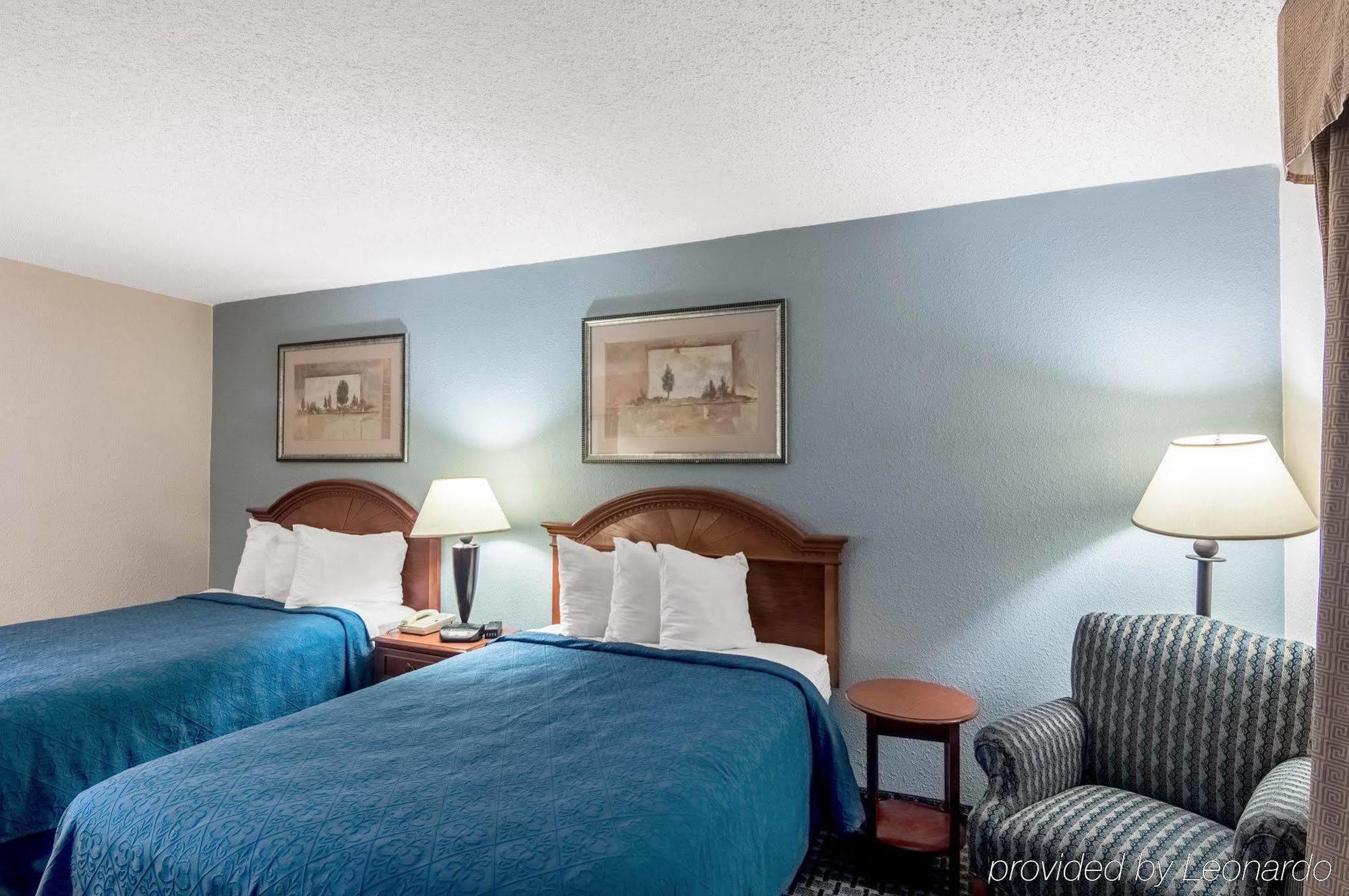 Texas Inn & Suites Дентон Екстер'єр фото