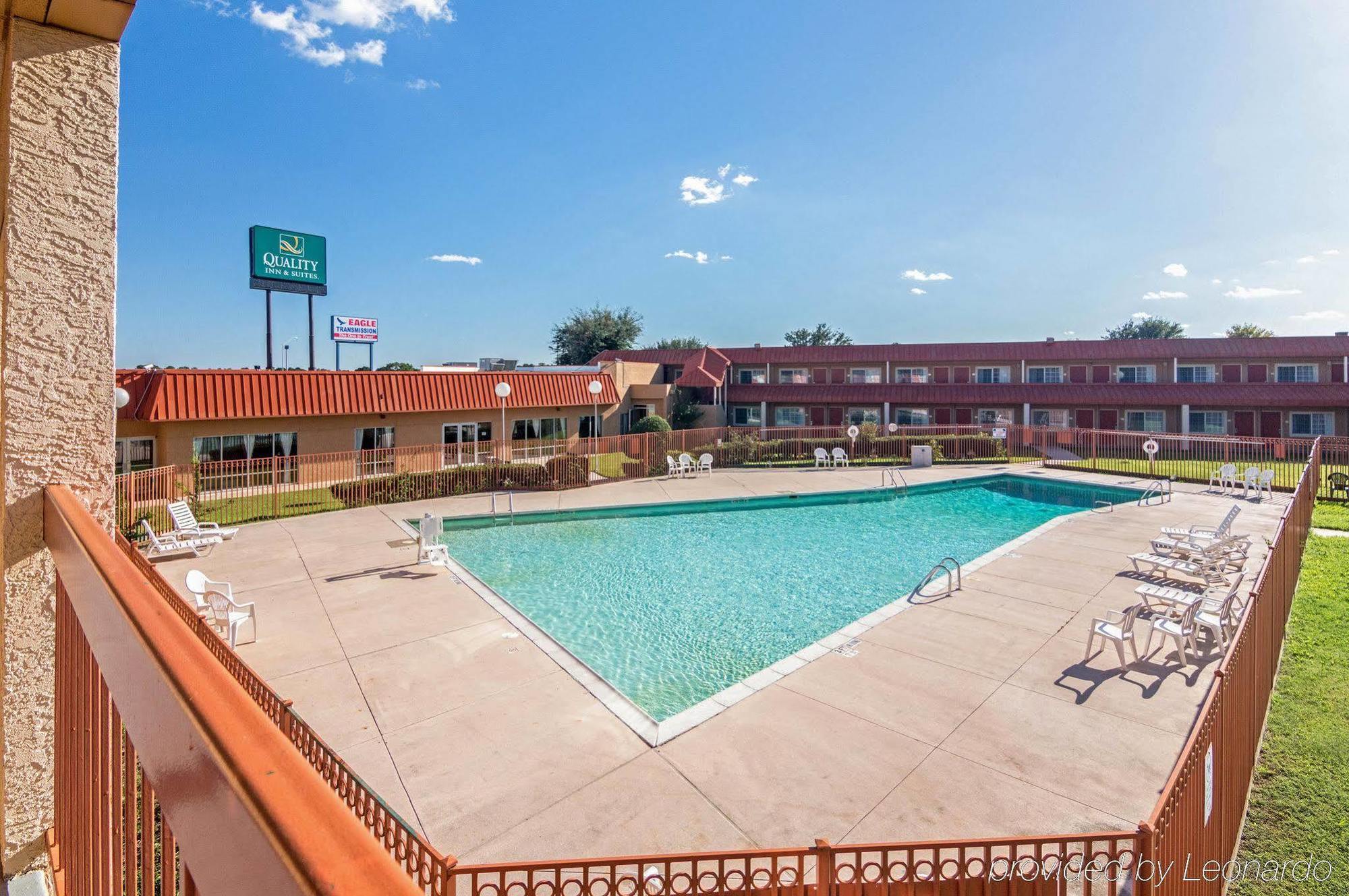 Texas Inn & Suites Дентон Екстер'єр фото