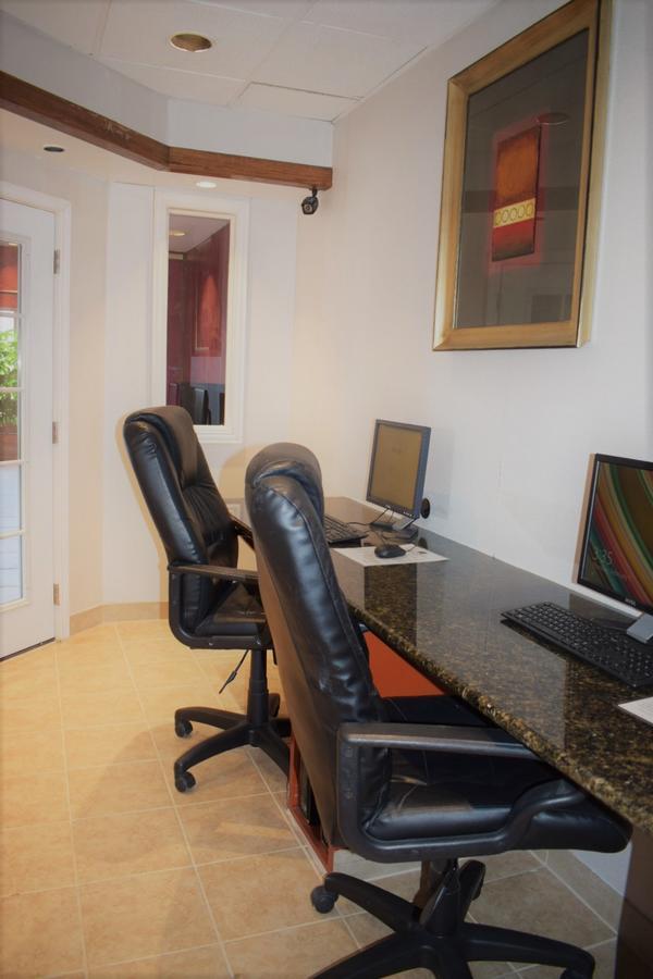 Texas Inn & Suites Дентон Екстер'єр фото
