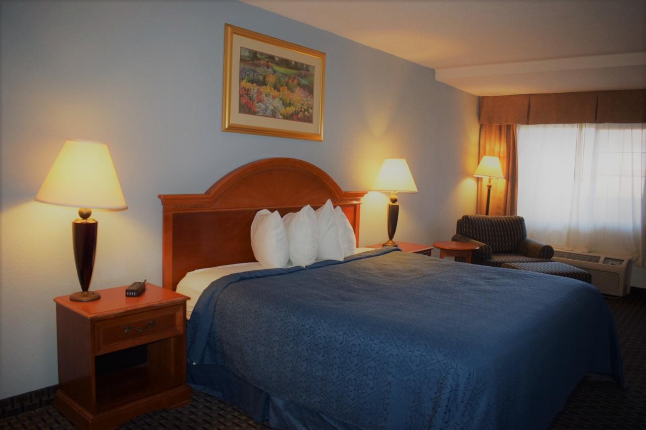 Texas Inn & Suites Дентон Екстер'єр фото